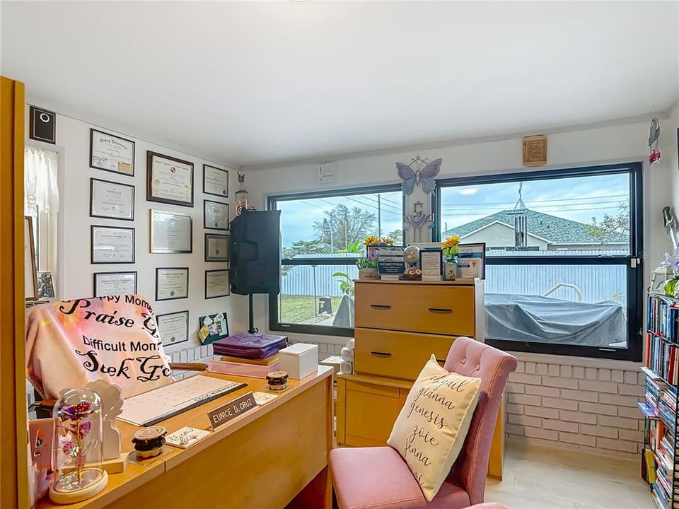 For Sale: $300,000 (3 beds, 2 baths, 1359 Square Feet)