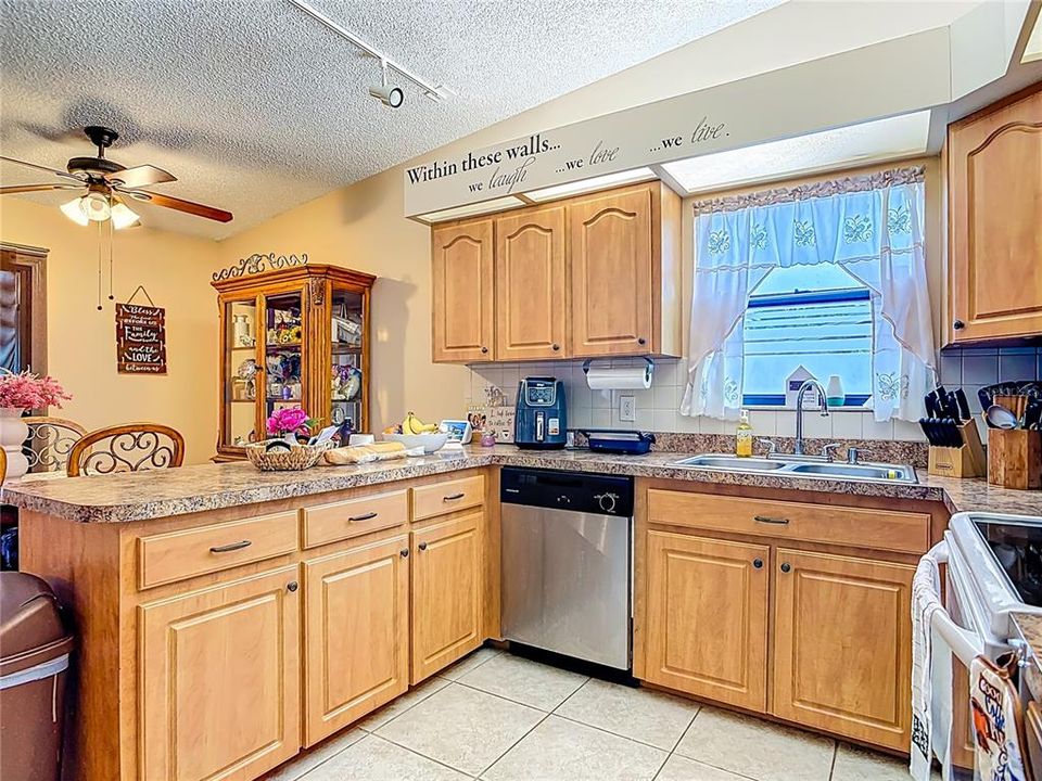 For Sale: $300,000 (3 beds, 2 baths, 1359 Square Feet)