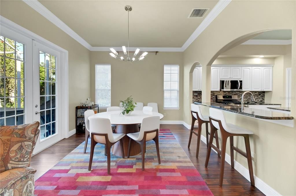 For Sale: $660,000 (3 beds, 2 baths, 2580 Square Feet)