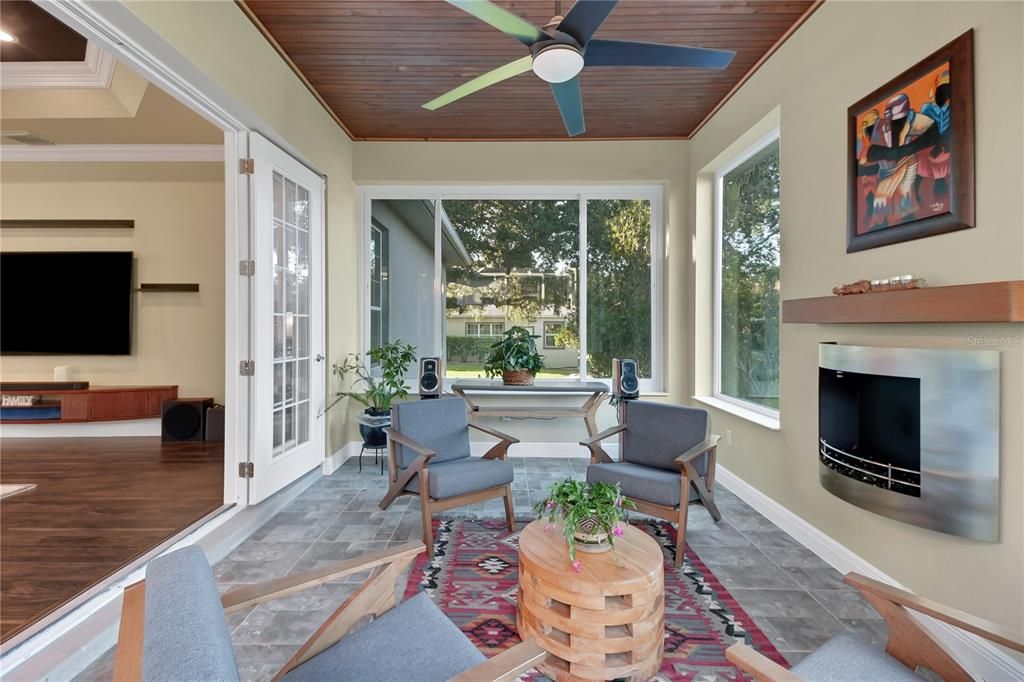 For Sale: $660,000 (3 beds, 2 baths, 2580 Square Feet)