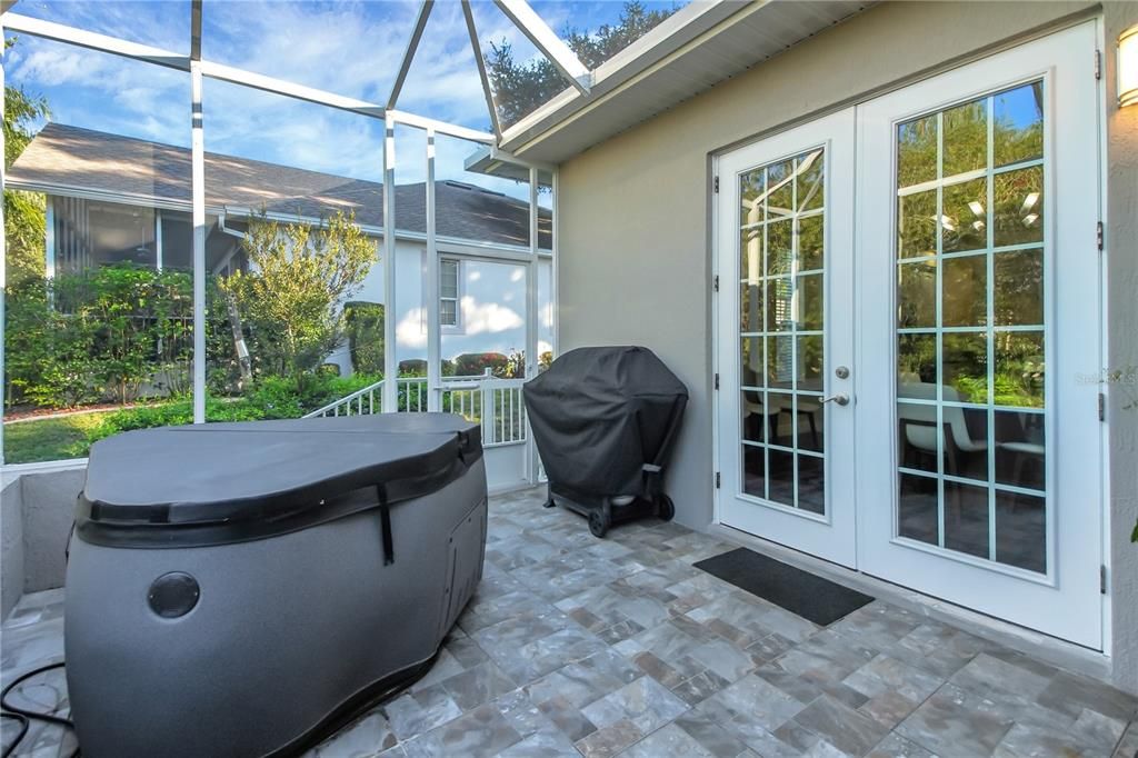 For Sale: $660,000 (3 beds, 2 baths, 2580 Square Feet)