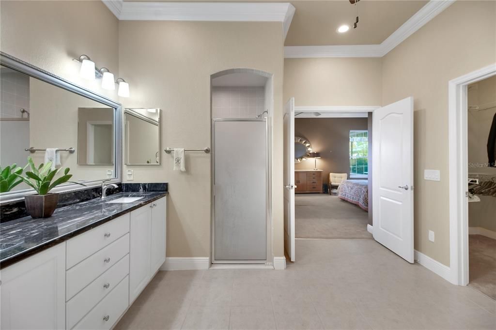 For Sale: $660,000 (3 beds, 2 baths, 2580 Square Feet)