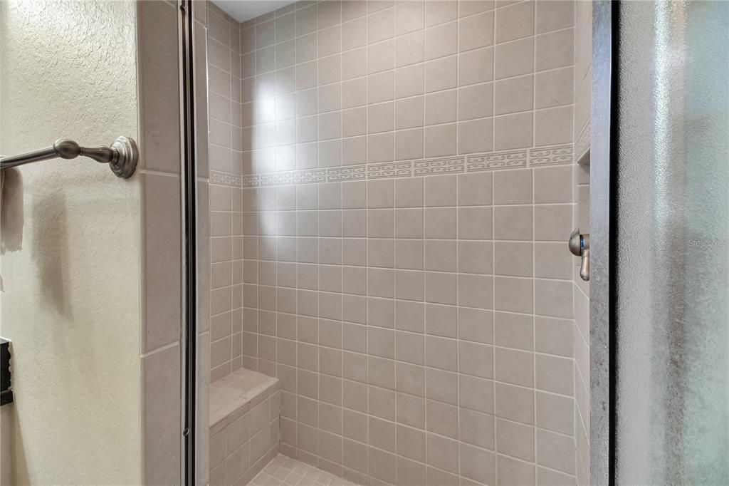 For Sale: $660,000 (3 beds, 2 baths, 2580 Square Feet)