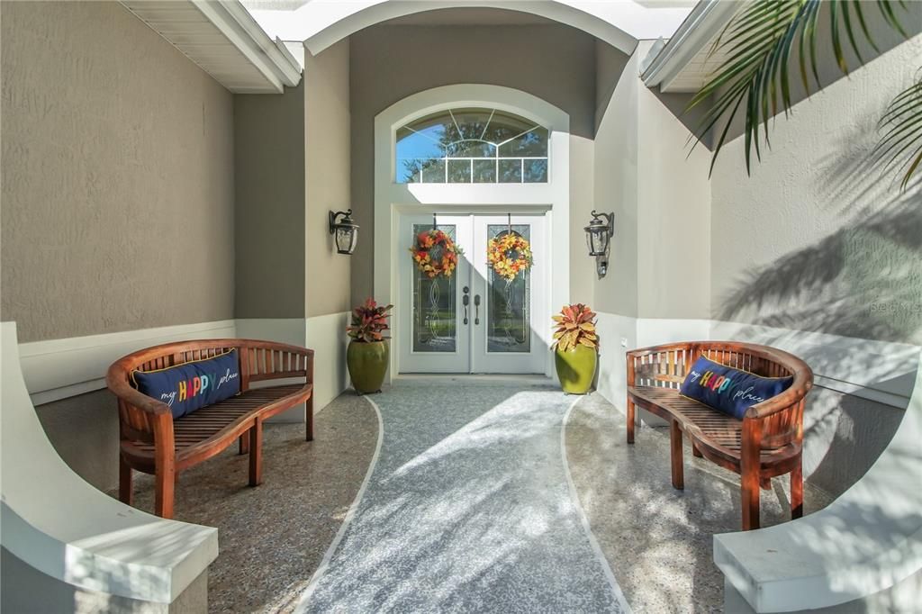 For Sale: $660,000 (3 beds, 2 baths, 2580 Square Feet)