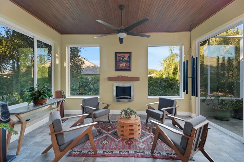 For Sale: $660,000 (3 beds, 2 baths, 2580 Square Feet)