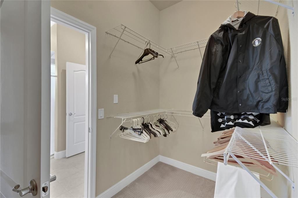 For Sale: $660,000 (3 beds, 2 baths, 2580 Square Feet)