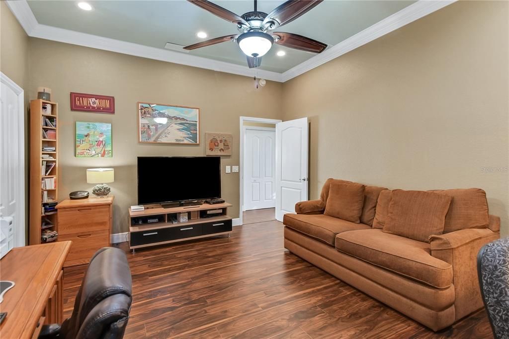 For Sale: $660,000 (3 beds, 2 baths, 2580 Square Feet)