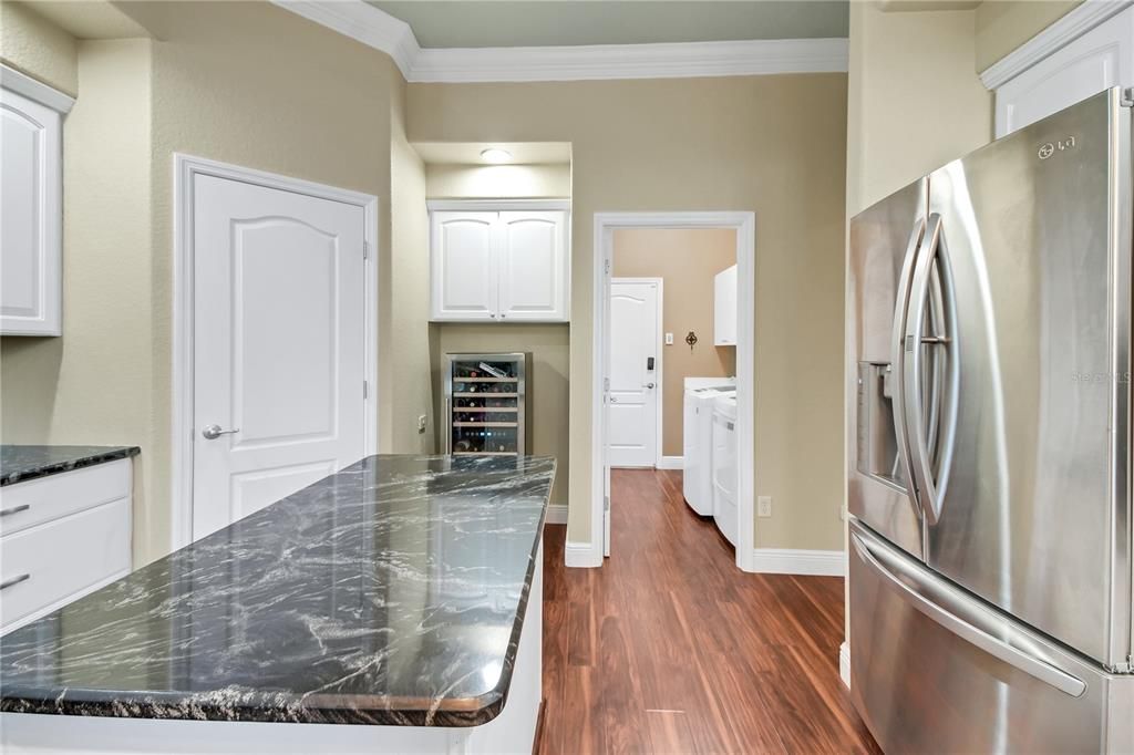 For Sale: $660,000 (3 beds, 2 baths, 2580 Square Feet)