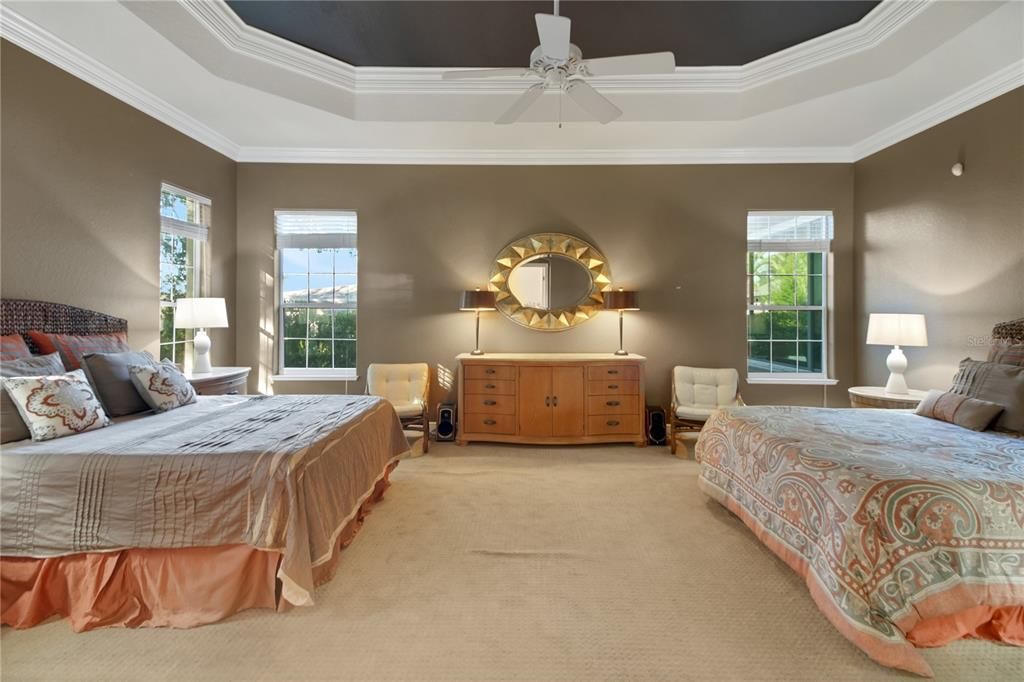 For Sale: $660,000 (3 beds, 2 baths, 2580 Square Feet)