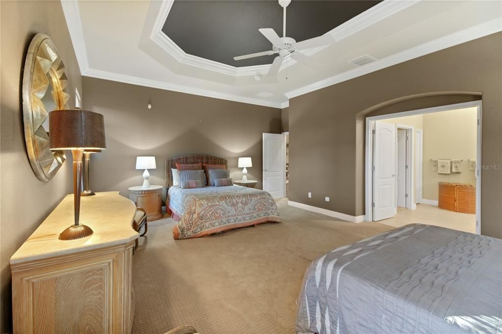 For Sale: $660,000 (3 beds, 2 baths, 2580 Square Feet)