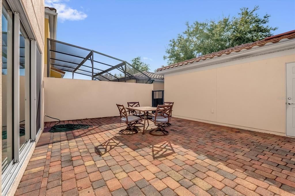 En Venta: $485,000 (3 camas, 3 baños, 1830 Pies cuadrados)