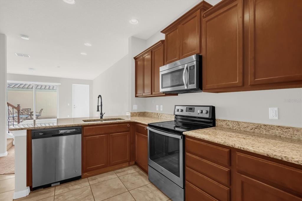 En Venta: $485,000 (3 camas, 3 baños, 1830 Pies cuadrados)