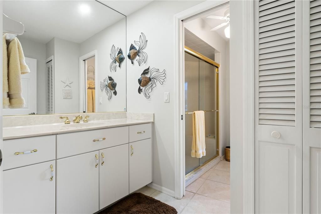 En Venta: $669,000 (3 camas, 2 baños, 2337 Pies cuadrados)