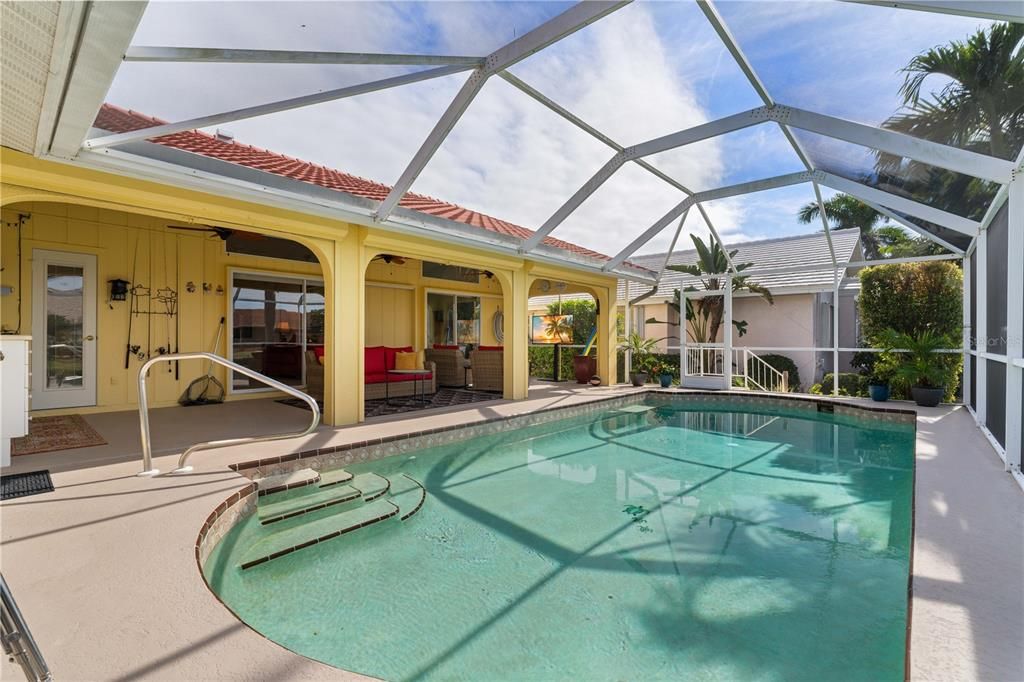 En Venta: $669,000 (3 camas, 2 baños, 2337 Pies cuadrados)