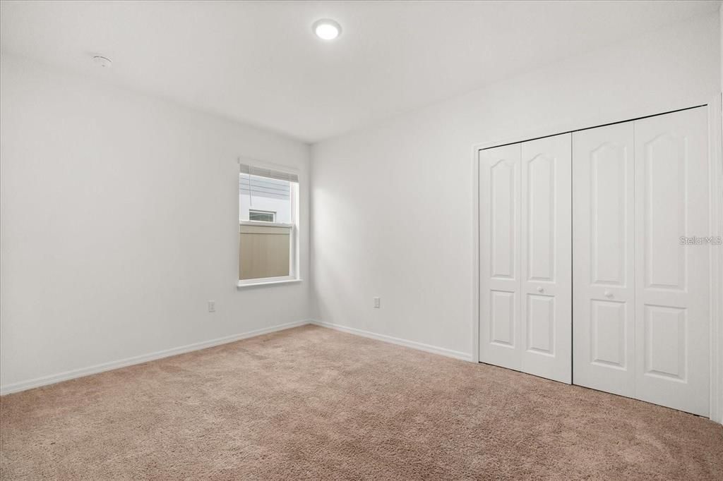 For Rent: $2,595 (4 beds, 2 baths, 1994 Square Feet)