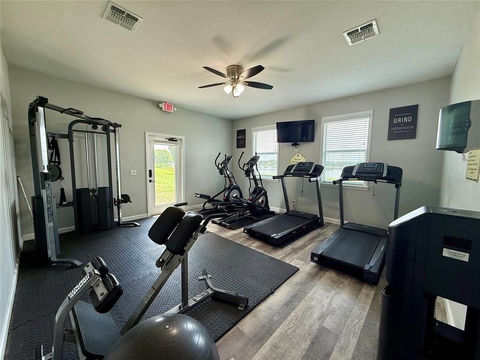 For Rent: $1,725 (3 beds, 2 baths, 1625 Square Feet)