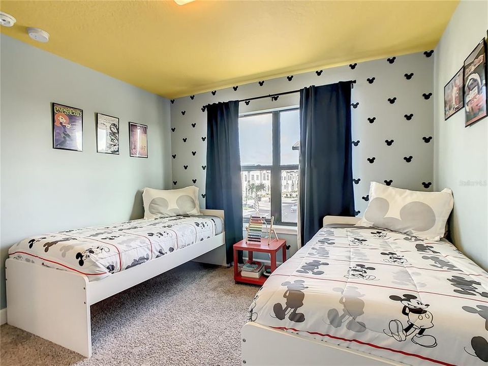 En Renta: $2,600 (4 camas, 3 baños, 1823 Pies cuadrados)