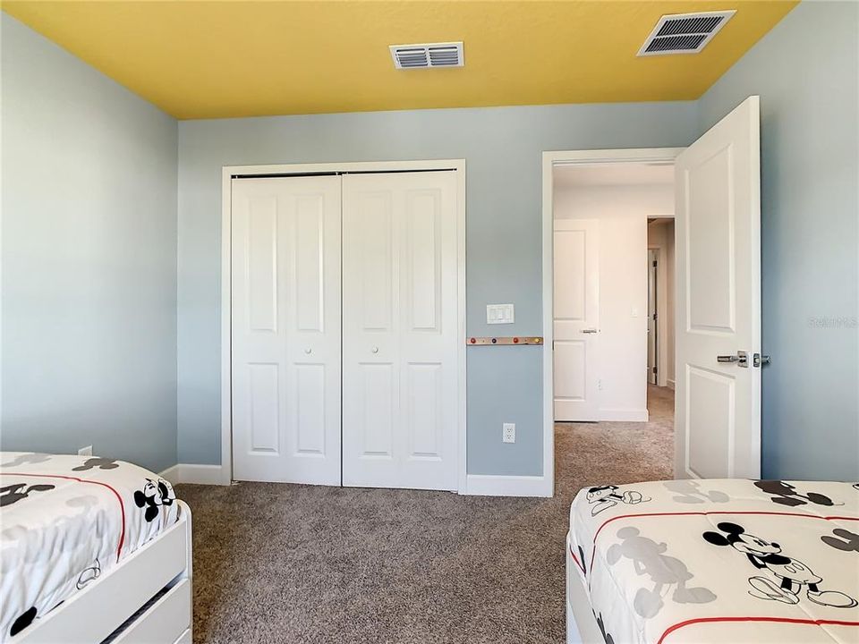 En Renta: $2,600 (4 camas, 3 baños, 1823 Pies cuadrados)