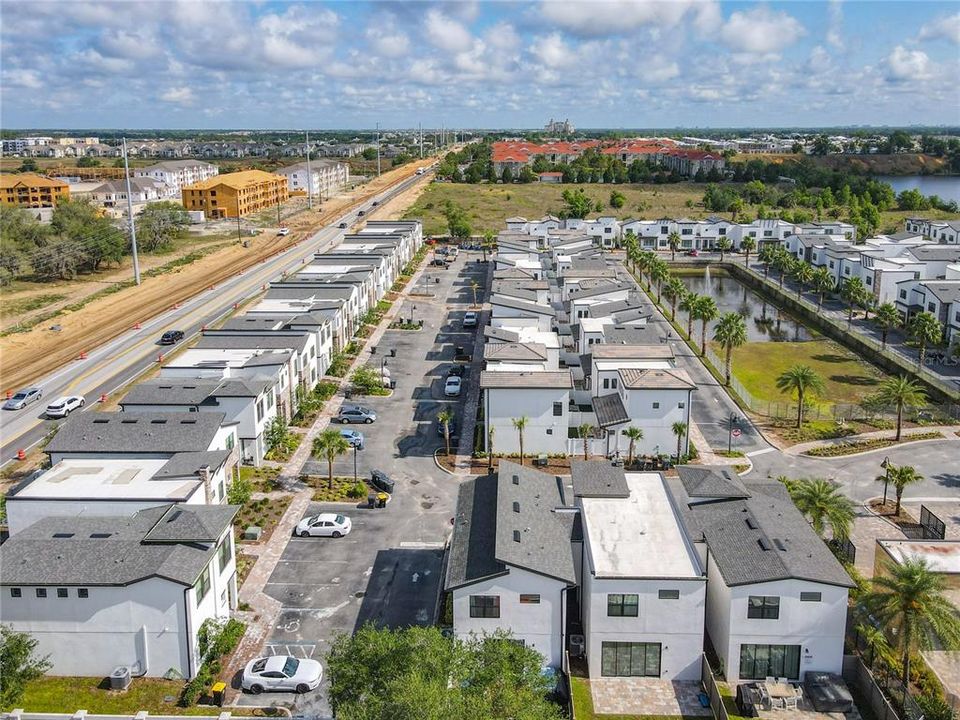 En Renta: $2,600 (4 camas, 3 baños, 1823 Pies cuadrados)