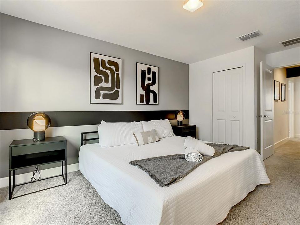 En Renta: $2,600 (4 camas, 3 baños, 1823 Pies cuadrados)