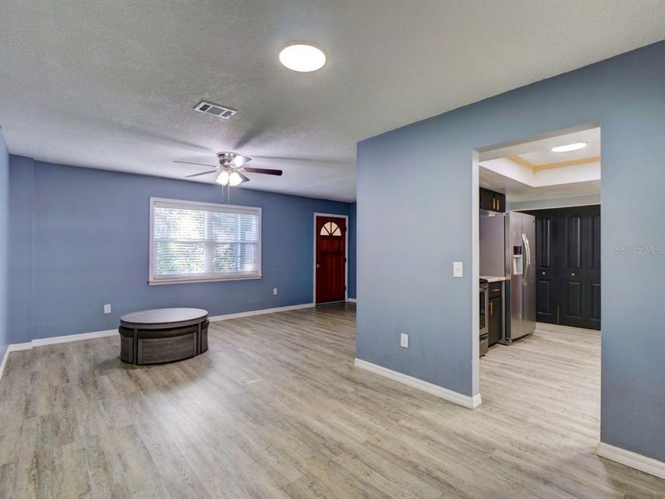 待售: $285,000 (3 贝兹, 2 浴室, 1548 平方英尺)