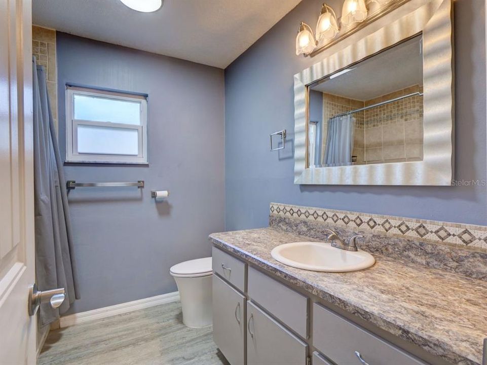 待售: $285,000 (3 贝兹, 2 浴室, 1548 平方英尺)