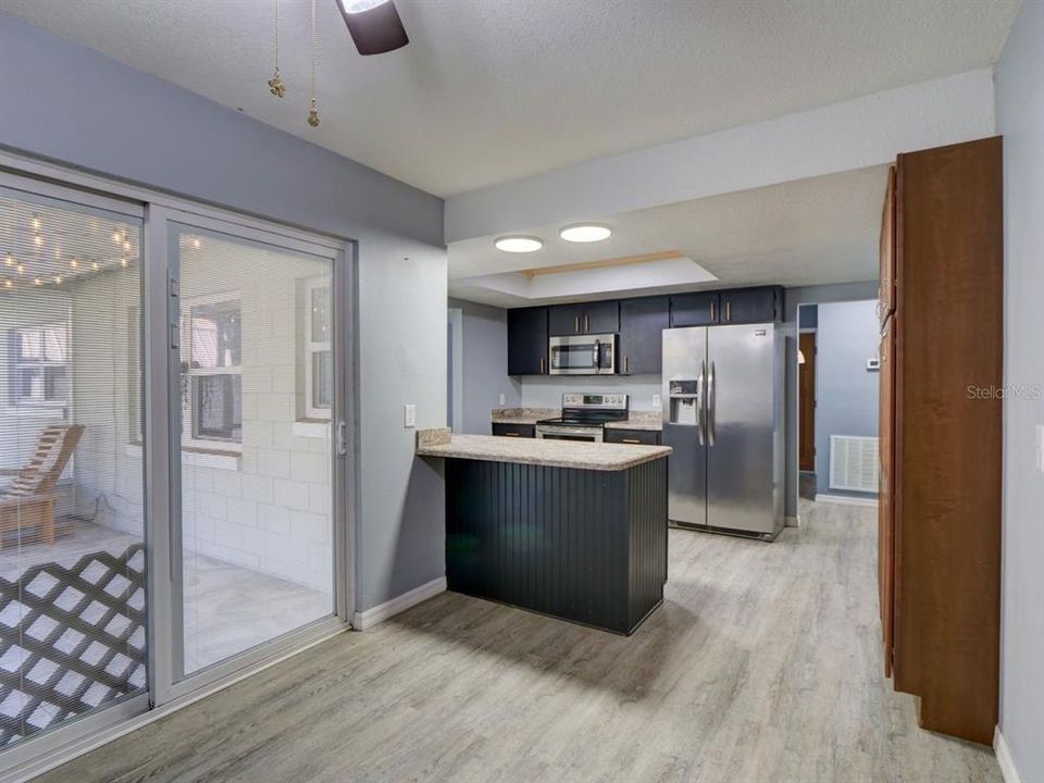 待售: $285,000 (3 贝兹, 2 浴室, 1548 平方英尺)