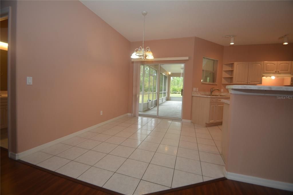 En Renta: $2,200 (4 camas, 2 baños, 2198 Pies cuadrados)