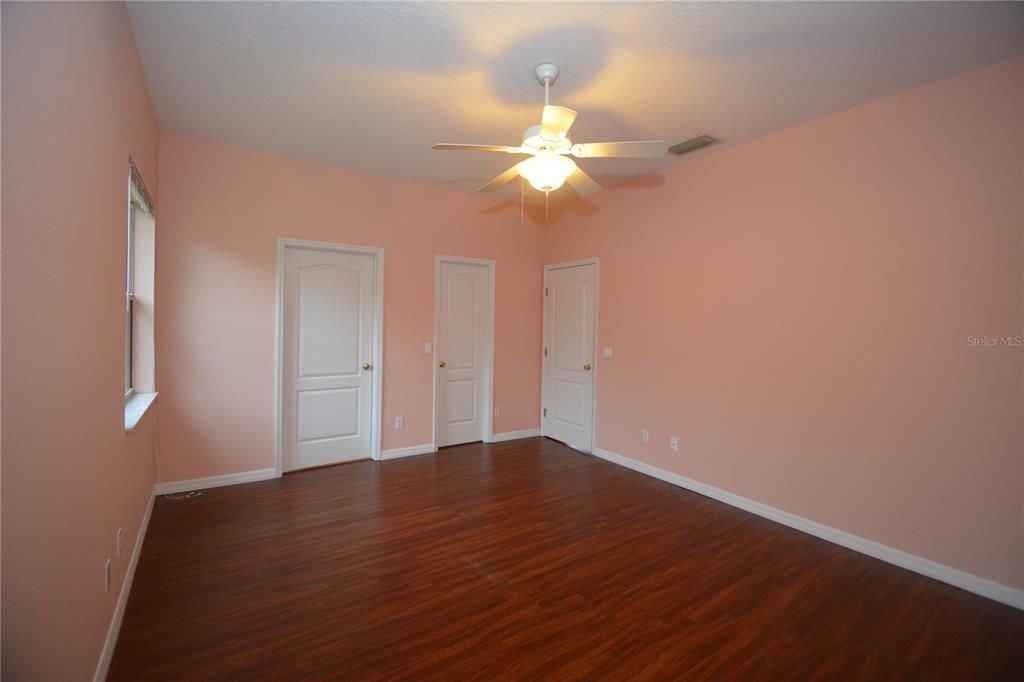 En Renta: $2,200 (4 camas, 2 baños, 2198 Pies cuadrados)