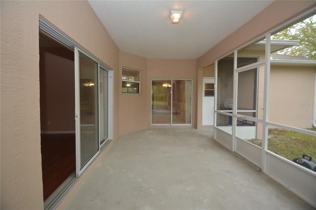 En Renta: $2,200 (4 camas, 2 baños, 2198 Pies cuadrados)