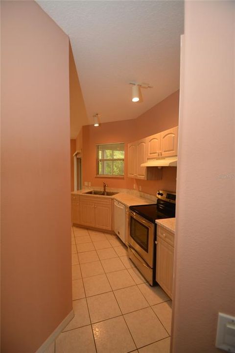 En Renta: $2,200 (4 camas, 2 baños, 2198 Pies cuadrados)