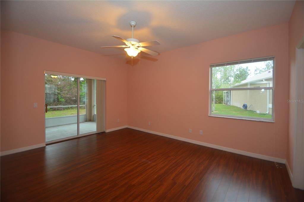 En Renta: $2,200 (4 camas, 2 baños, 2198 Pies cuadrados)