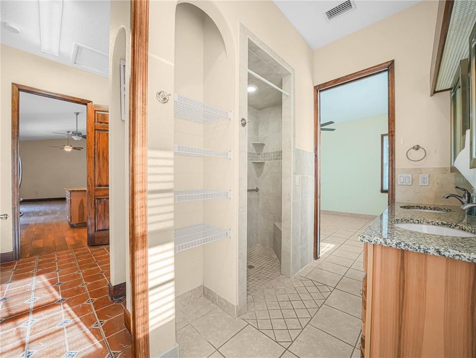 En Renta: $2,500 (4 camas, 2 baños, 1680 Pies cuadrados)