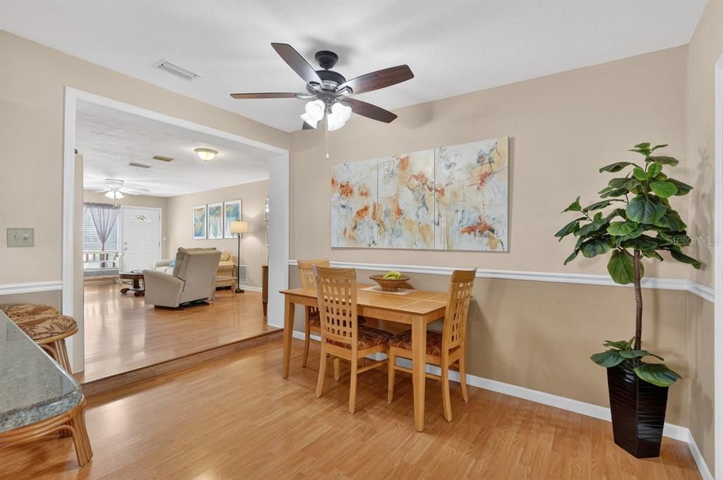 待售: $624,900 (3 贝兹, 2 浴室, 1313 平方英尺)