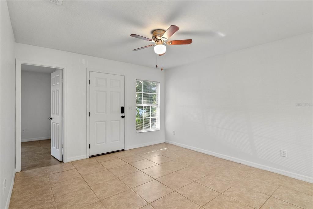 出租: $1,800 (3 贝兹, 2 浴室, 1020 平方英尺)