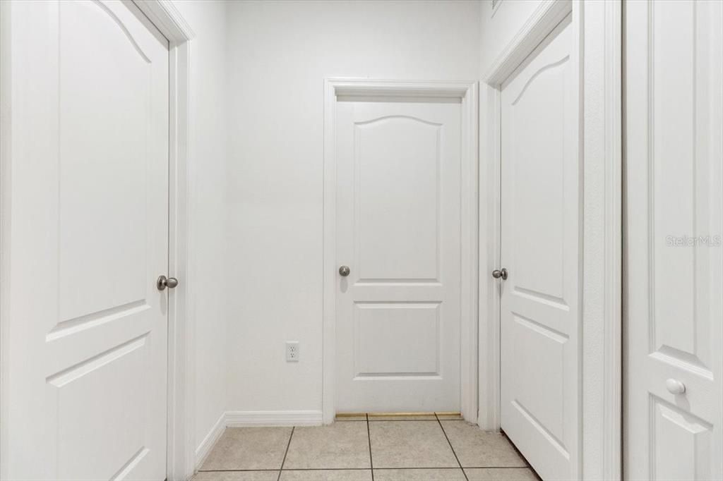 На продажу: $299,995 (3 спален, 2 ванн, 1445 Квадратных фут)