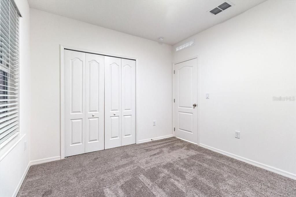 На продажу: $299,995 (3 спален, 2 ванн, 1445 Квадратных фут)