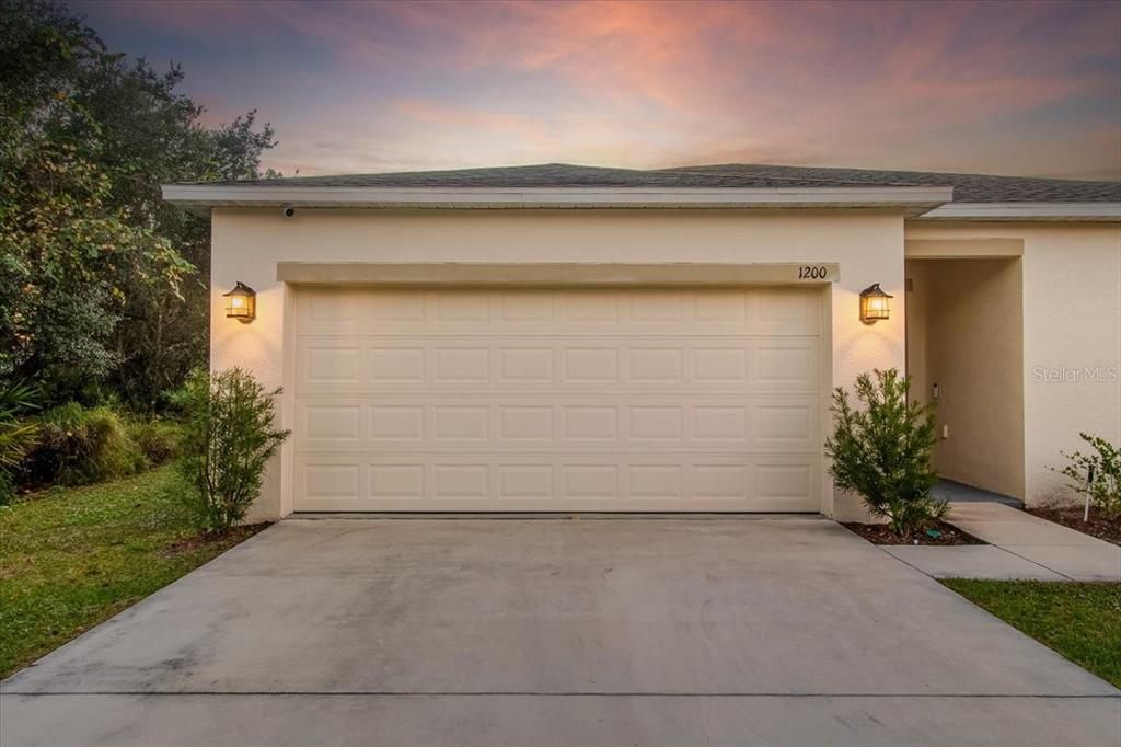 На продажу: $299,995 (3 спален, 2 ванн, 1445 Квадратных фут)