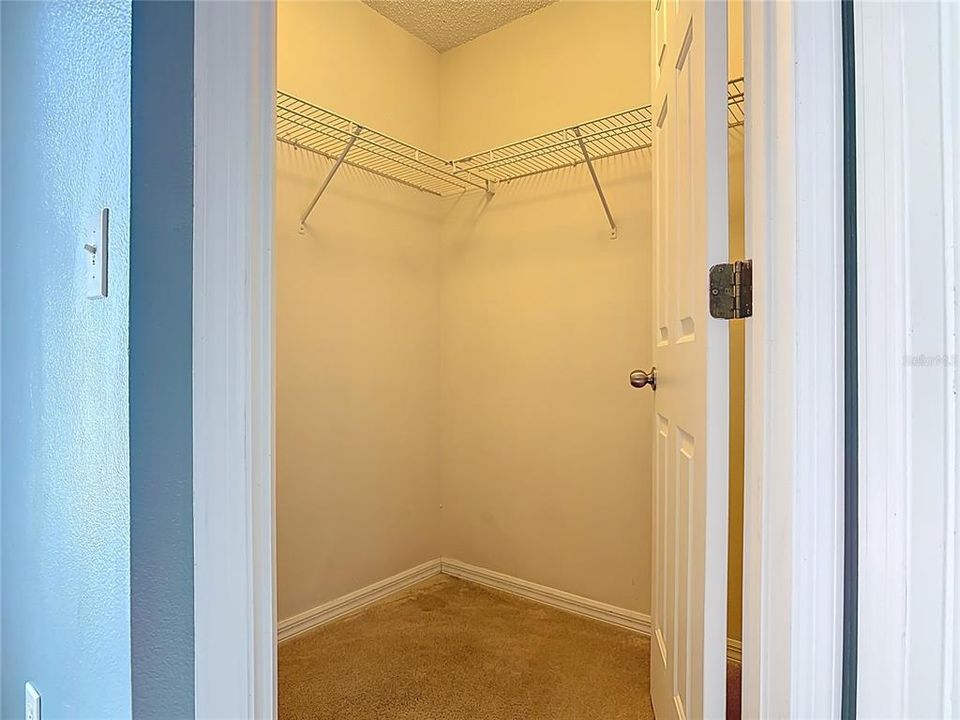 For Rent: $2,200 (3 beds, 2 baths, 1214 Square Feet)