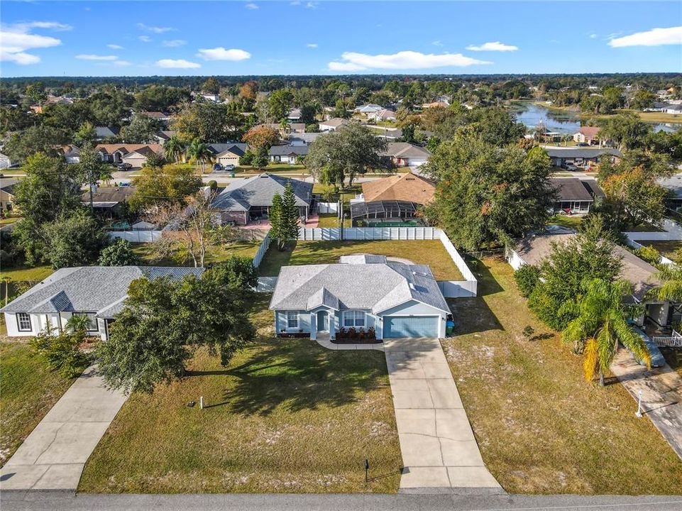 For Rent: $2,200 (3 beds, 2 baths, 1214 Square Feet)