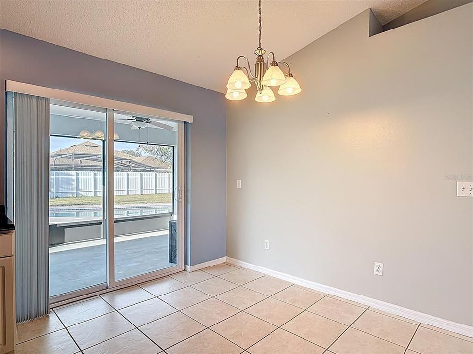 For Rent: $2,200 (3 beds, 2 baths, 1214 Square Feet)