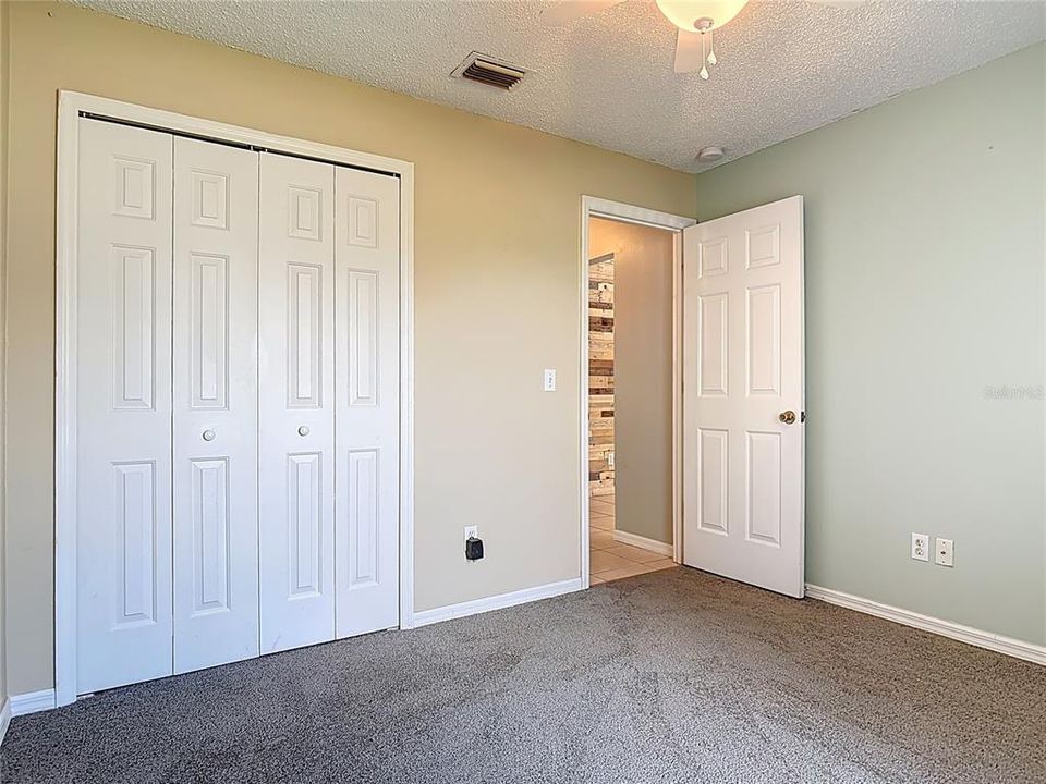 For Rent: $2,200 (3 beds, 2 baths, 1214 Square Feet)