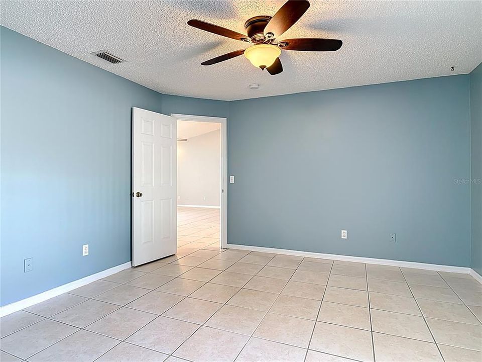 For Rent: $2,200 (3 beds, 2 baths, 1214 Square Feet)