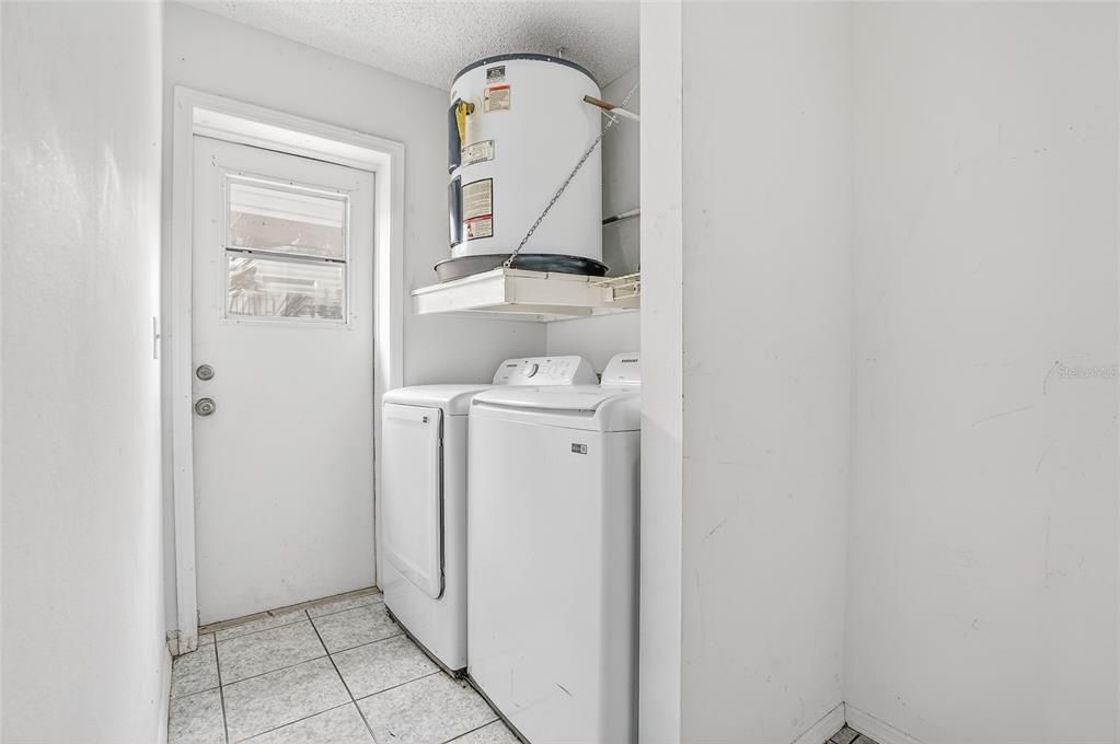 For Sale: $350,000 (3 beds, 2 baths, 1440 Square Feet)