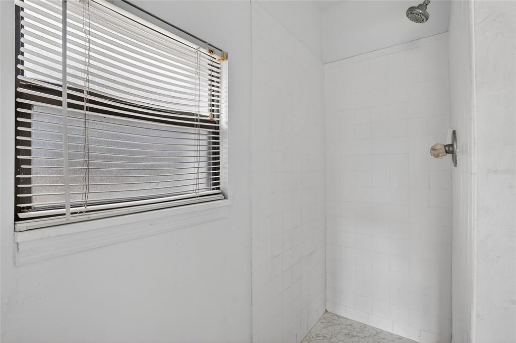 For Sale: $350,000 (3 beds, 2 baths, 1440 Square Feet)