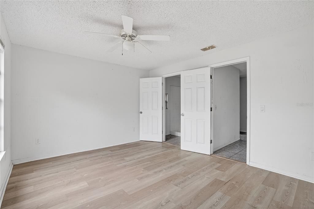 For Sale: $350,000 (3 beds, 2 baths, 1440 Square Feet)