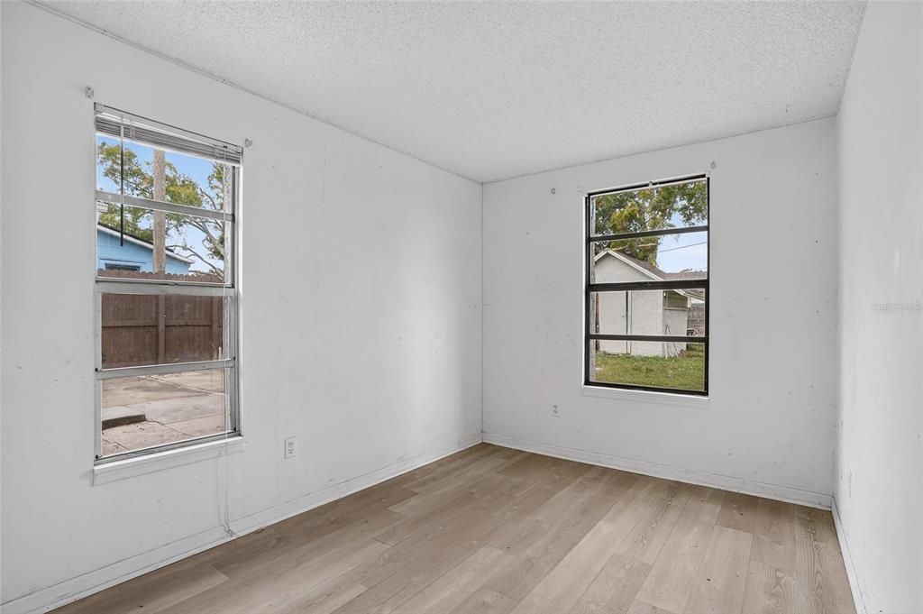 For Sale: $350,000 (3 beds, 2 baths, 1440 Square Feet)