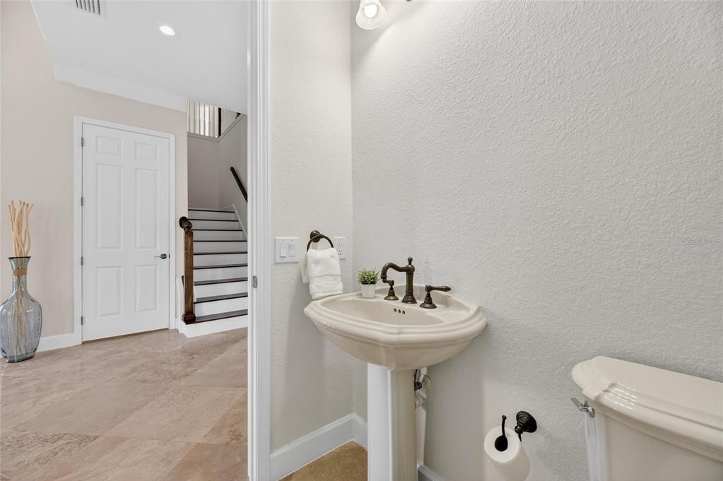 En Venta: $1,249,000 (4 camas, 4 baños, 4367 Pies cuadrados)