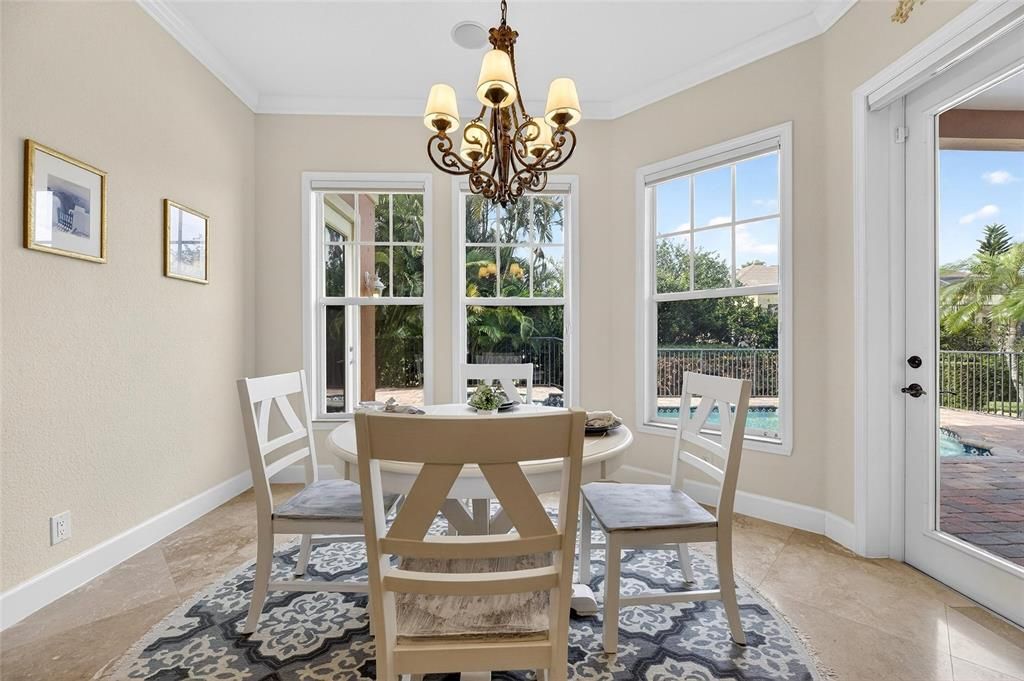 En Venta: $1,249,000 (4 camas, 4 baños, 4367 Pies cuadrados)