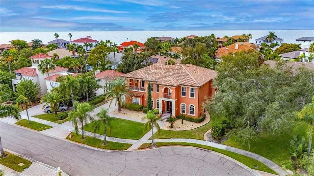 En Venta: $1,249,000 (4 camas, 4 baños, 4367 Pies cuadrados)